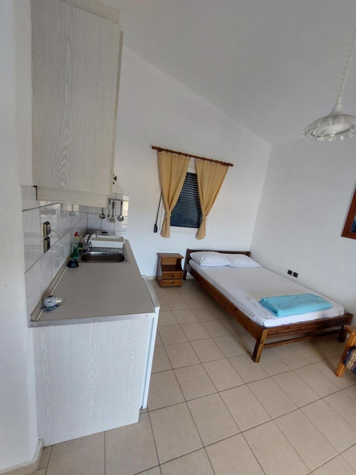 Seaview Saravari Studios Agios Alexandros Exterior photo